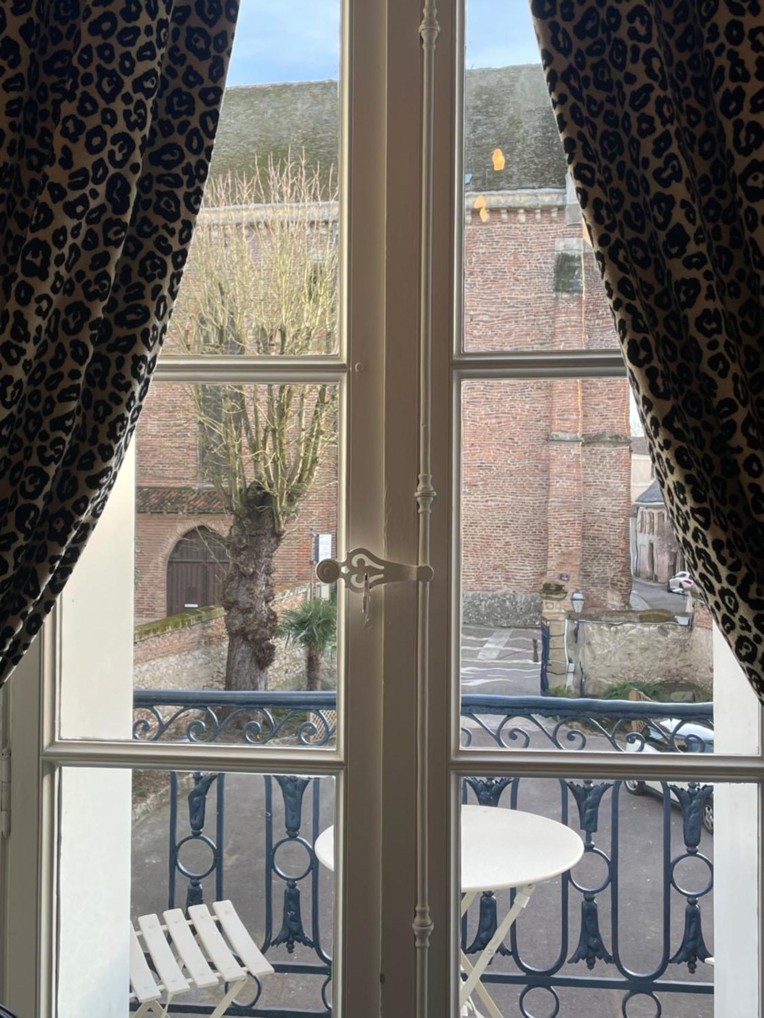 Hotel Chateau Des Jacobins Agen Esterno foto