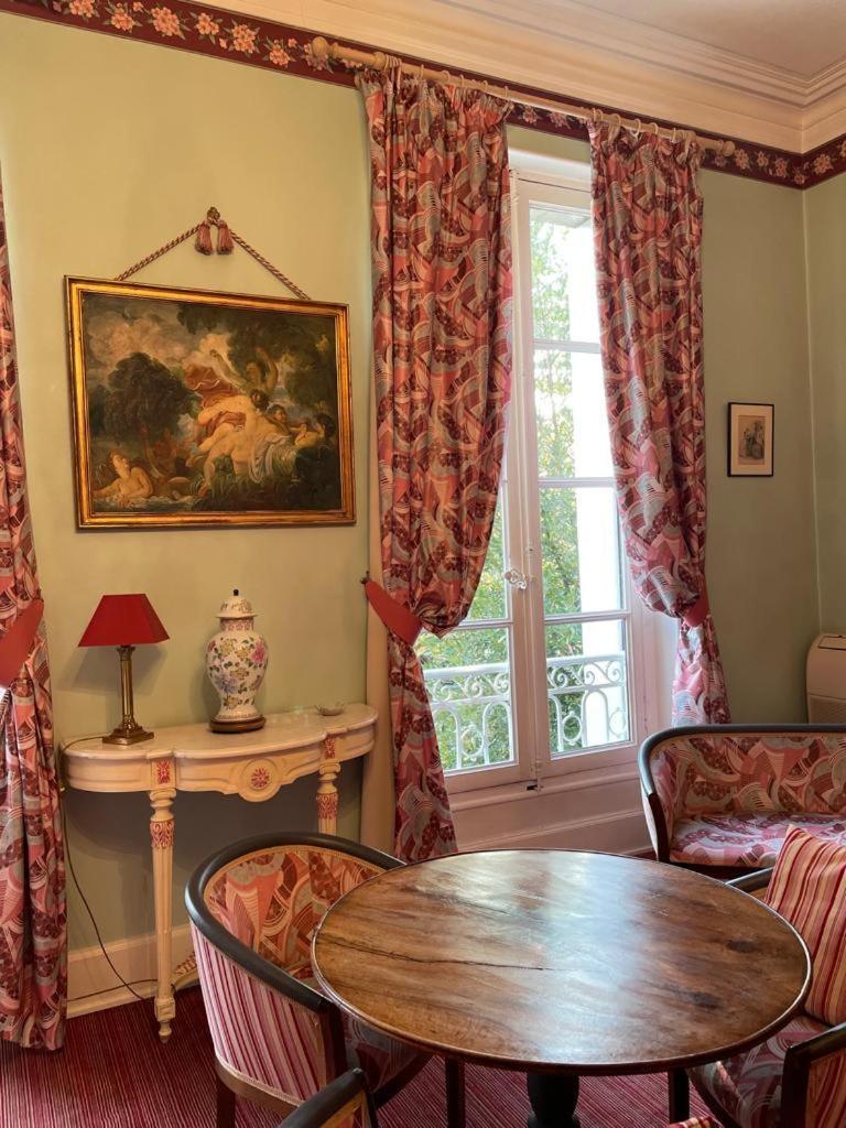 Hotel Chateau Des Jacobins Agen Esterno foto