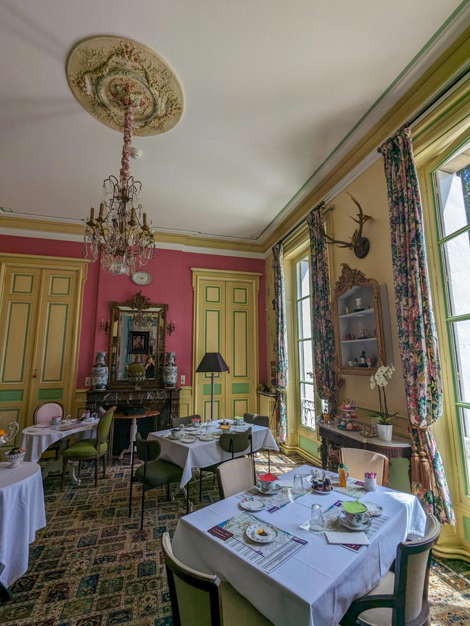 Hotel Chateau Des Jacobins Agen Esterno foto